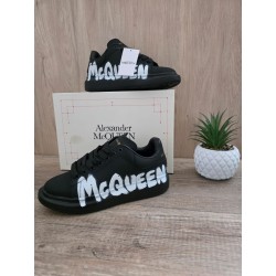 Alexander mcqueen negra...