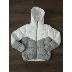 Abrigo nike blanco gris