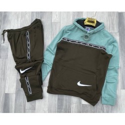 Chandals nike  verde logos...